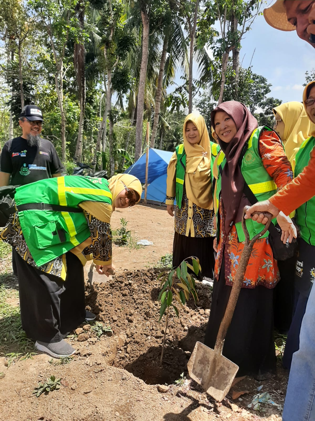 LLHPB PDA Banjarnegara Lakukan Tanam Pohon di Seakong Wanadadi Banjarnegara