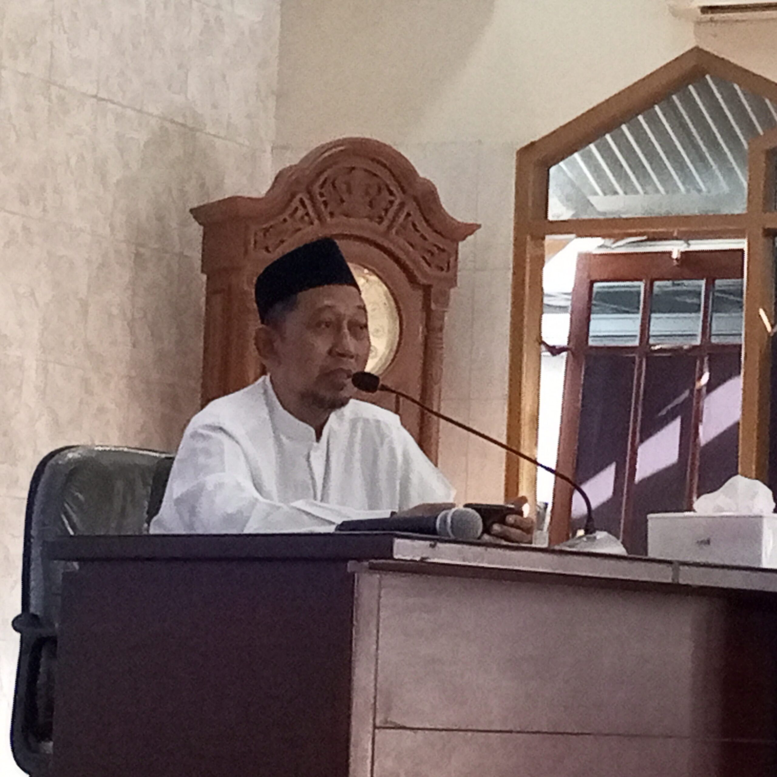 Ibnu Hasan. Mengajak Jamaah Masjid At Taqwa untuk Menjaga Ketaqwaan Setelah Ramadan