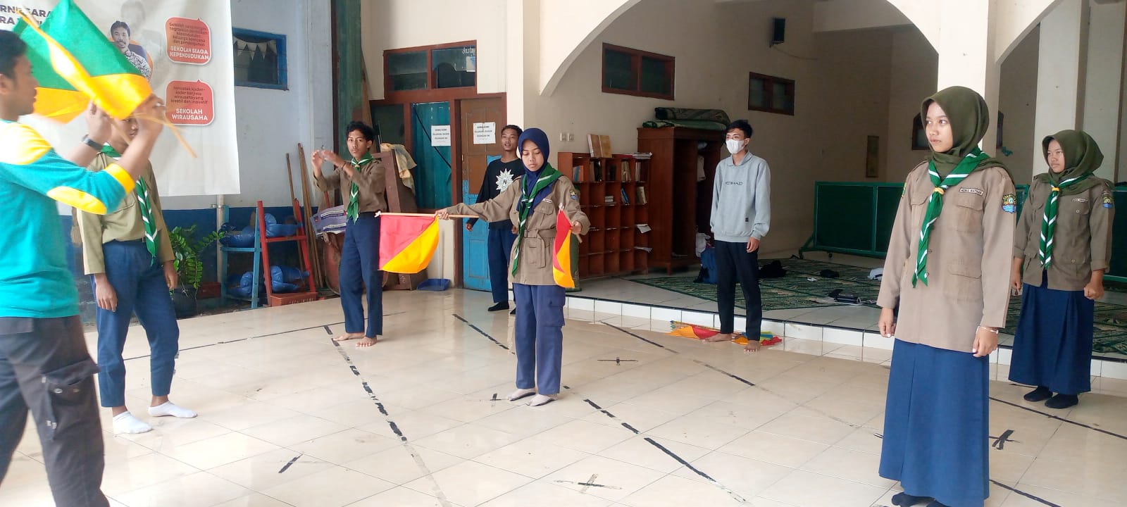 DSD Banjarnegara Bersama Kwarda HW Gelar Latihan Bersama Kecakapan Semaphore