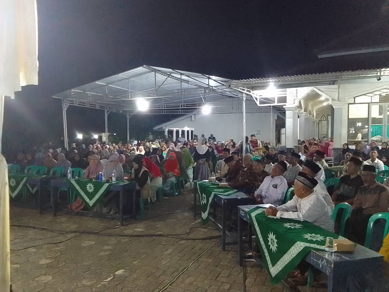 Takmir Masjid Al-Hikmah Karanganyar dan LazisMu Merden, Ajak Jamaah Mendalami dan Mengamalkan Ajaran Al-Qur’an
